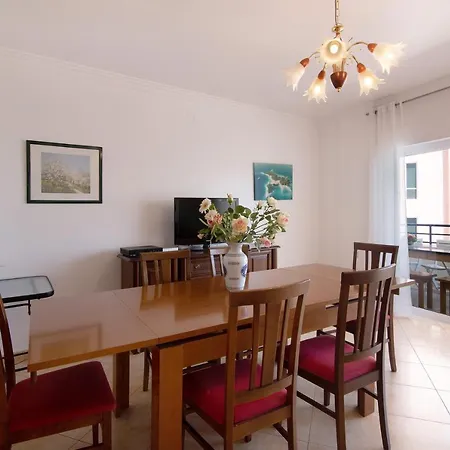 Apartment Iii *