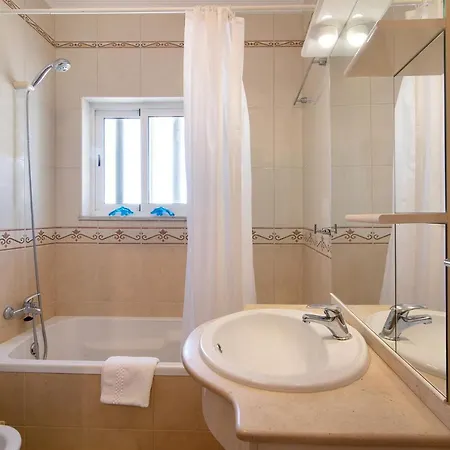 Iii Apartment