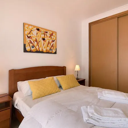 Iii Apartment