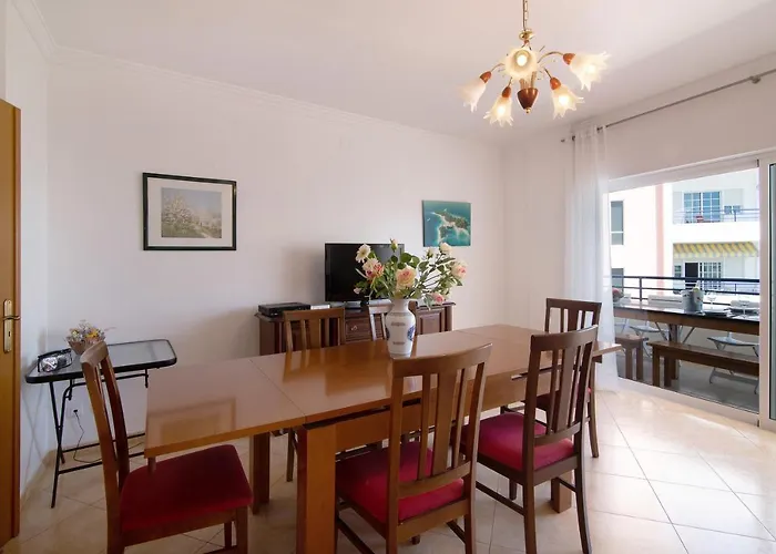 Apartment Iii *